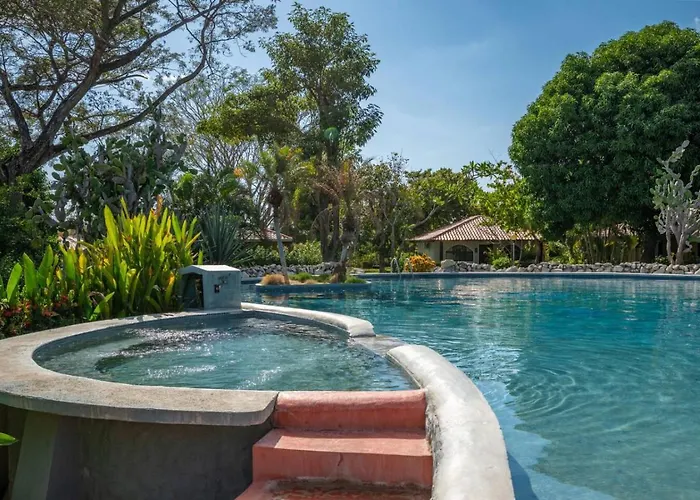Paradise With Poo, One-bed Gem *