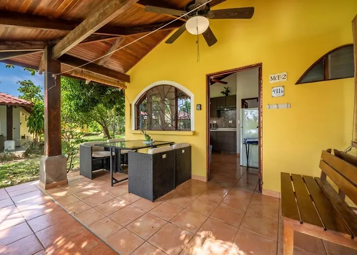 Paradise With Poo, One-bed Gem