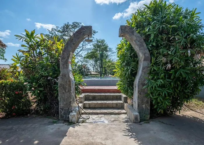 Paradise With Poo, One-bed Gem Hébergement de vacances *