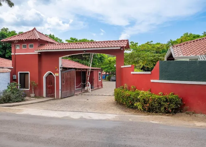 Paradise With Poo, One-bed Gem Hébergement de vacances